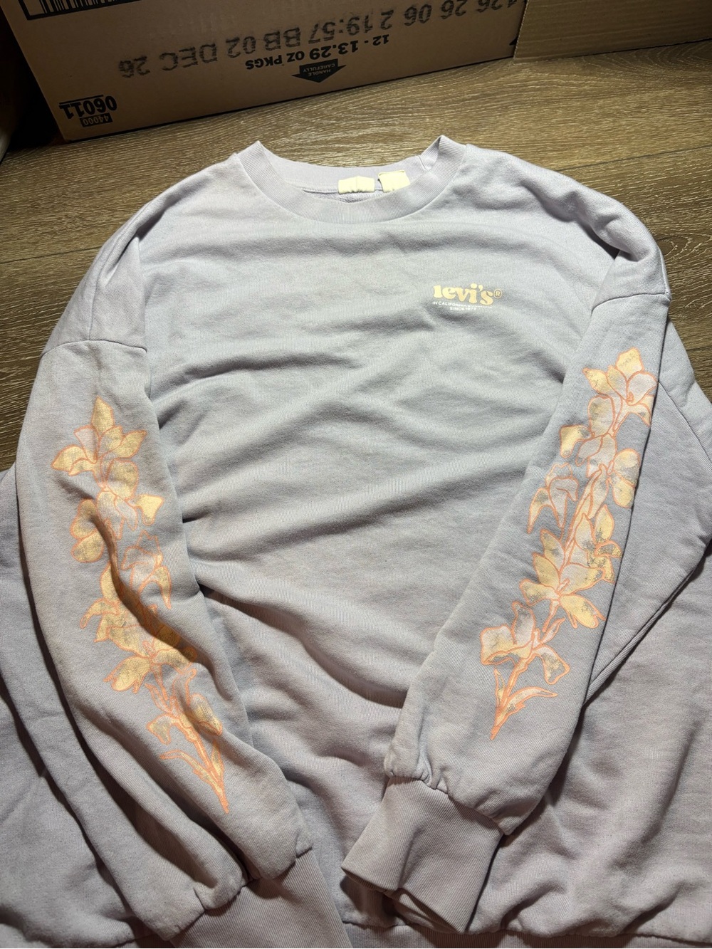 Levi's Men's Lavender Crewneck Sweater with Peach Floral Sleeves